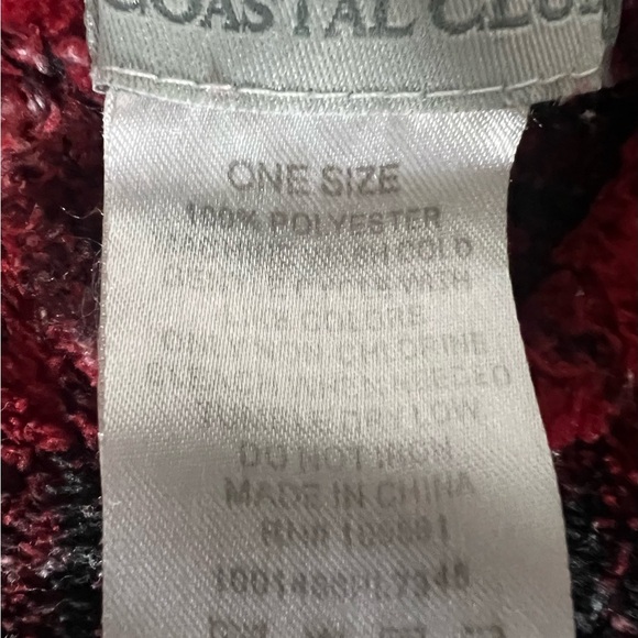 Coastal club one-size-fits-all men’s red checkered robe. - Picture 10 of 11